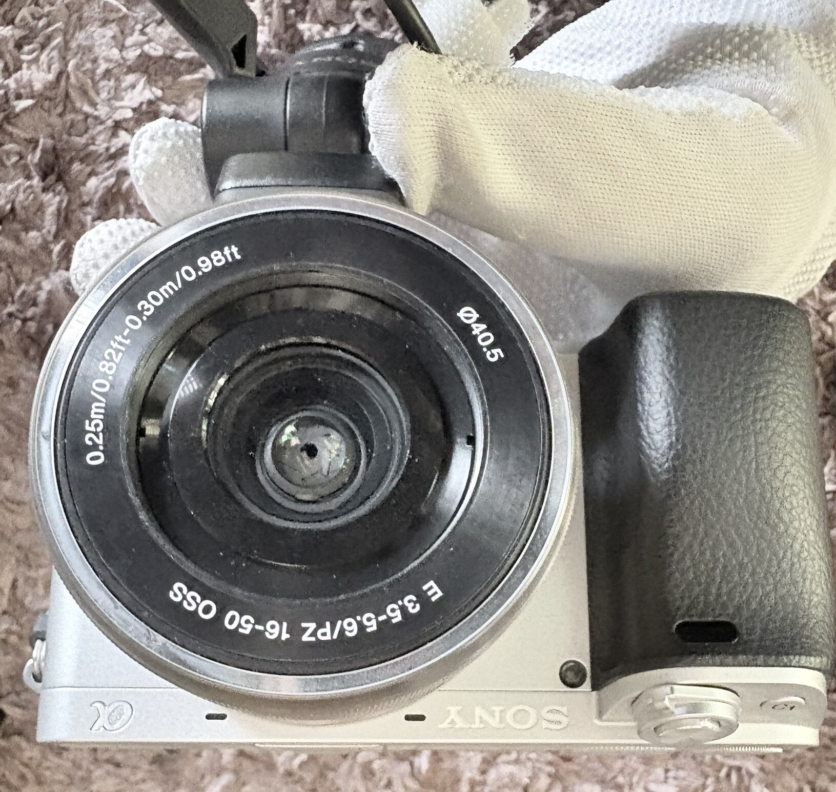 川崎市でお買取りしたSONY α6400シルバーとE PZ 16-50mm F3.5-5.6 OSSレンズ