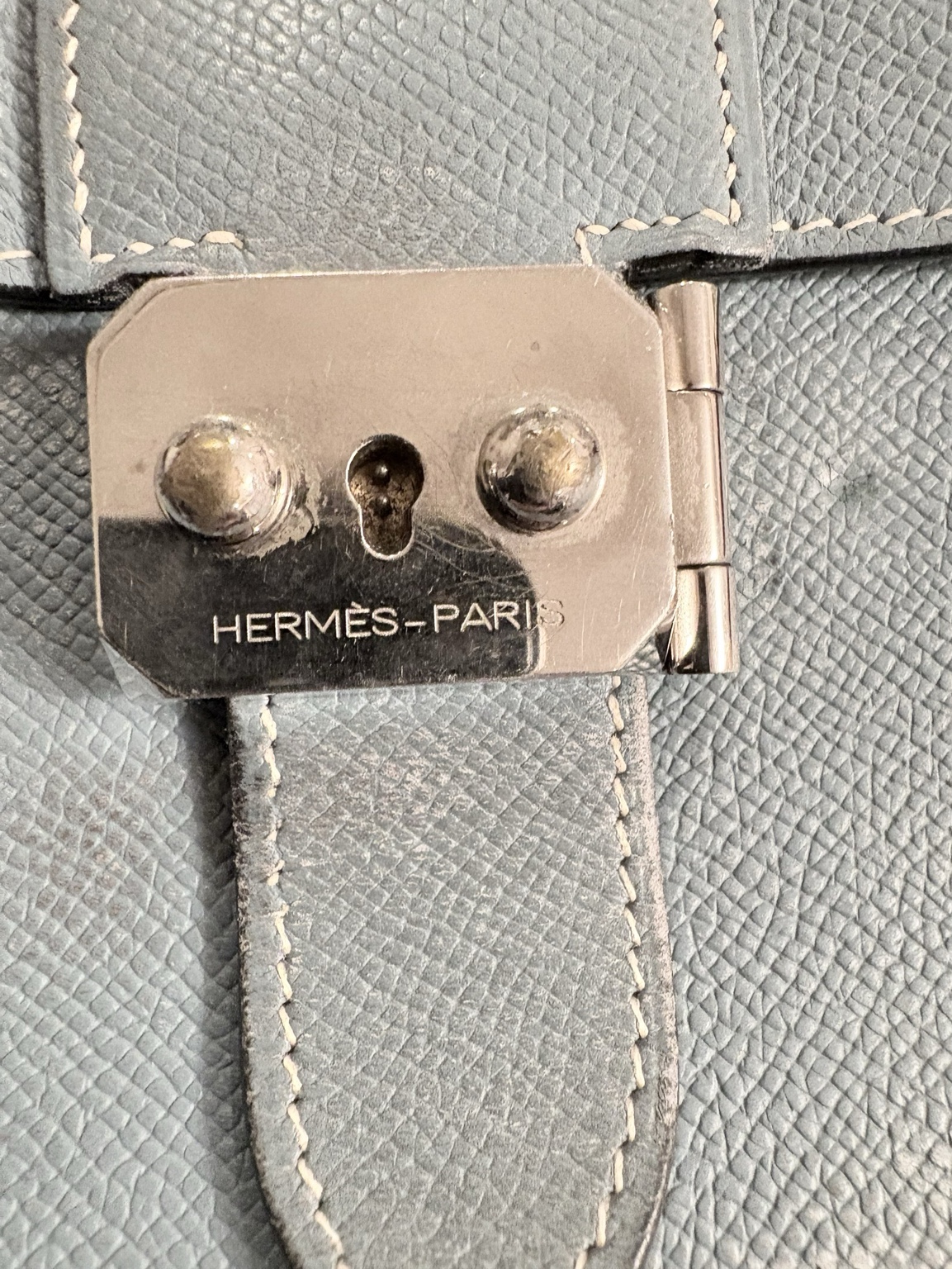 エルメス レザーバッグの金具とHERMES PARIS刻印